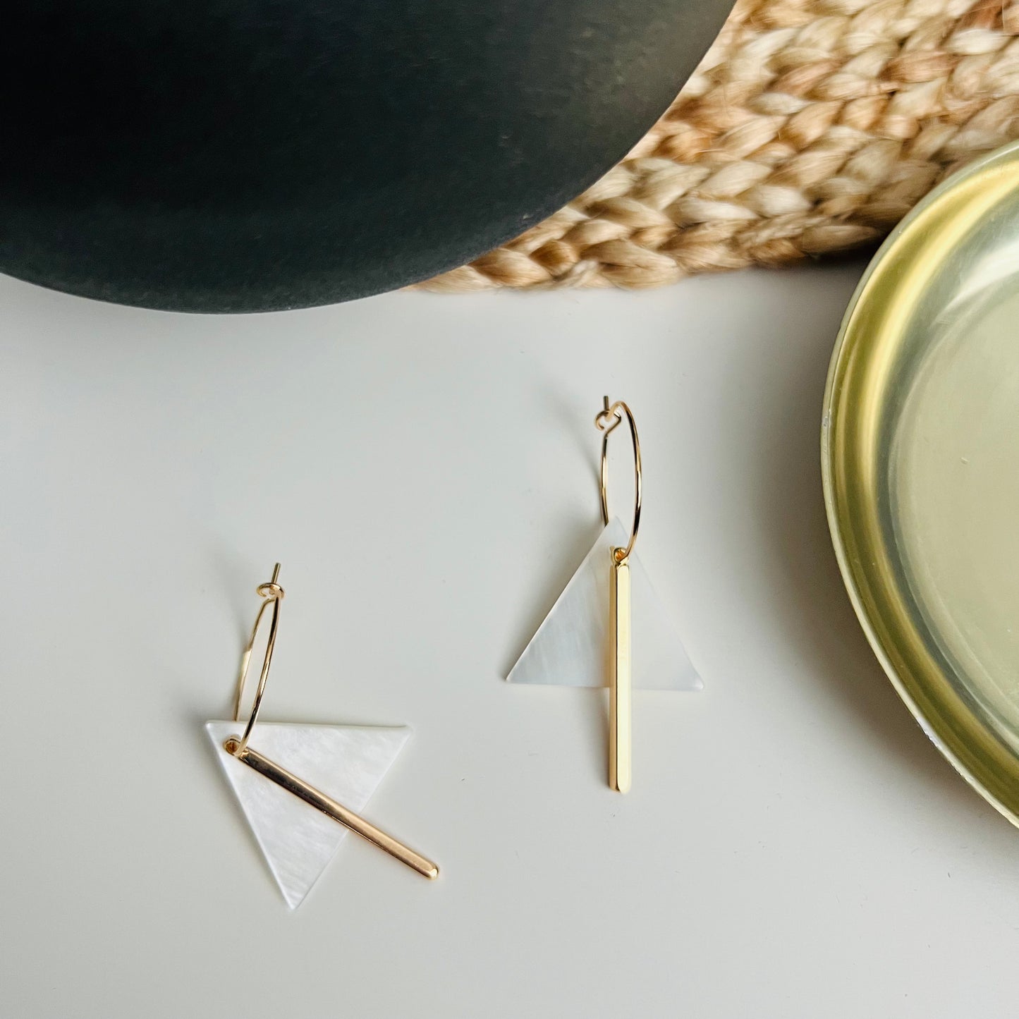 Dainty Triangles