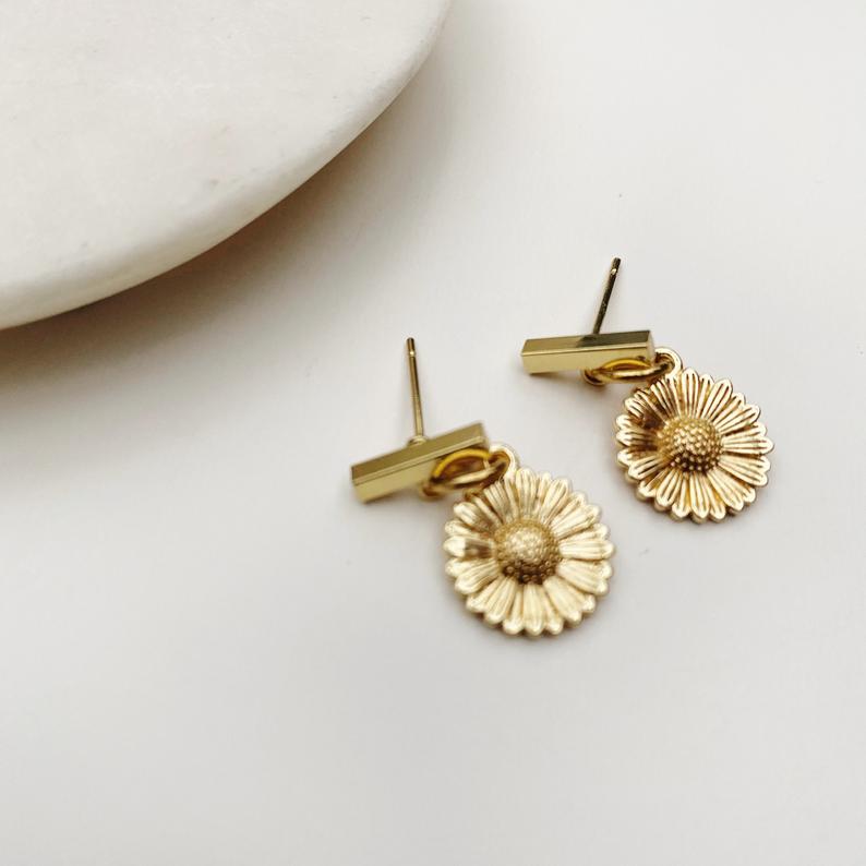 Daisy Stud Earrings