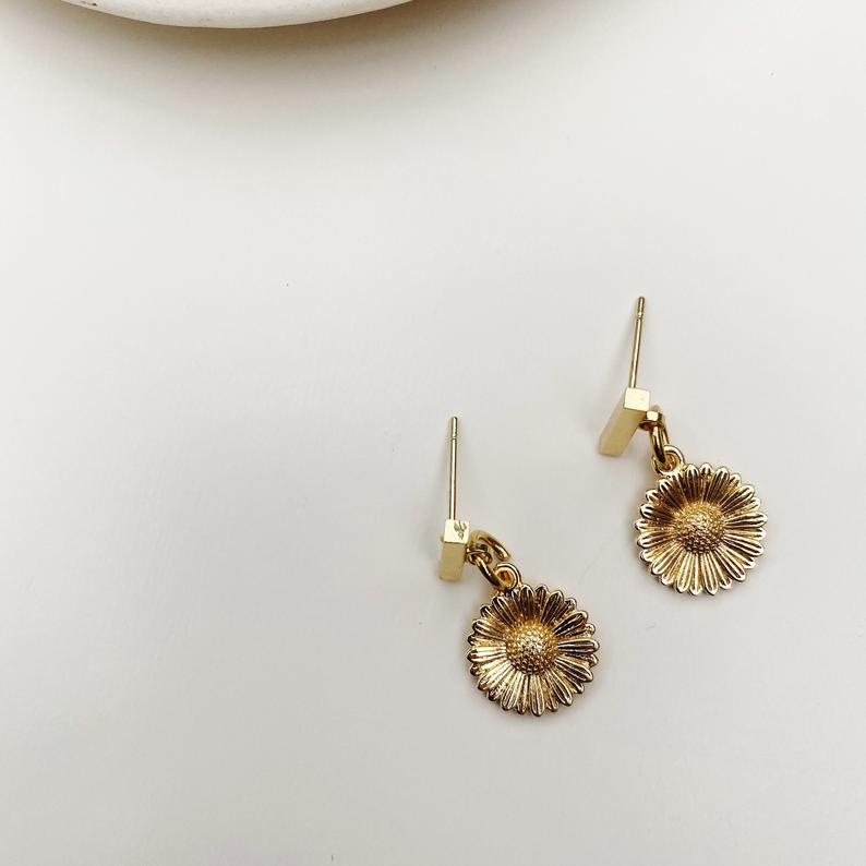 Daisy Stud Earrings