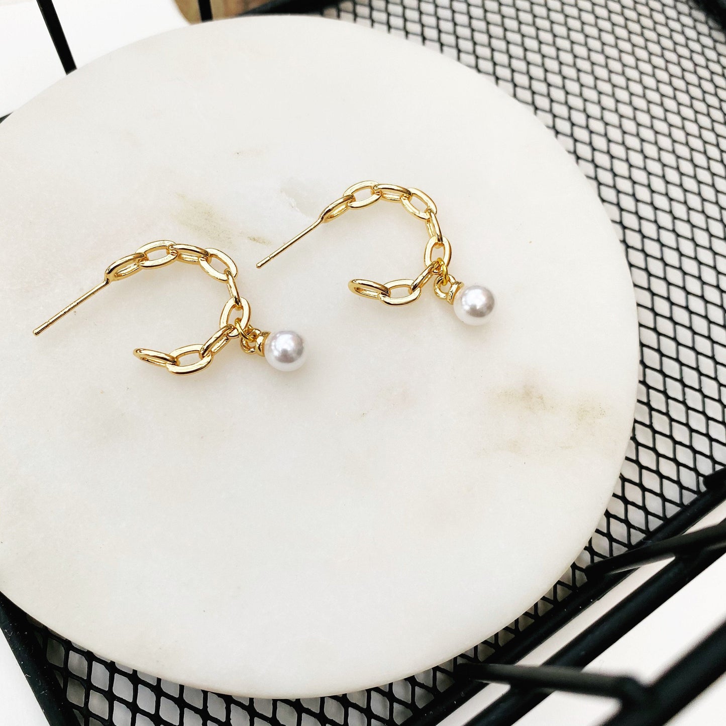 Chunky Chain Pearl Hoops