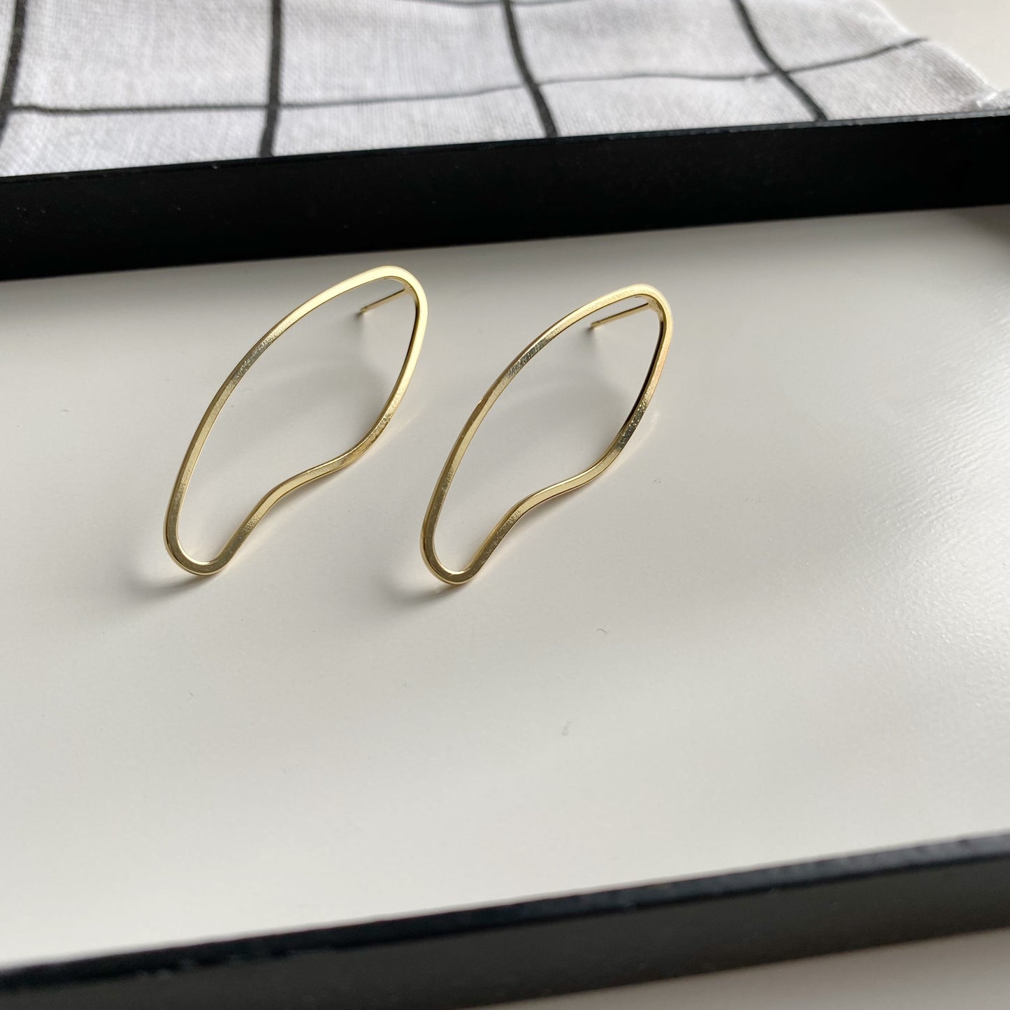 Long Wave Studs
